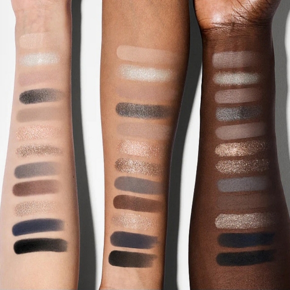 MAKEUP BY MARIO Ethereal Eyes Eyeshadow Palette In Moonlight - Picture 4 of 9